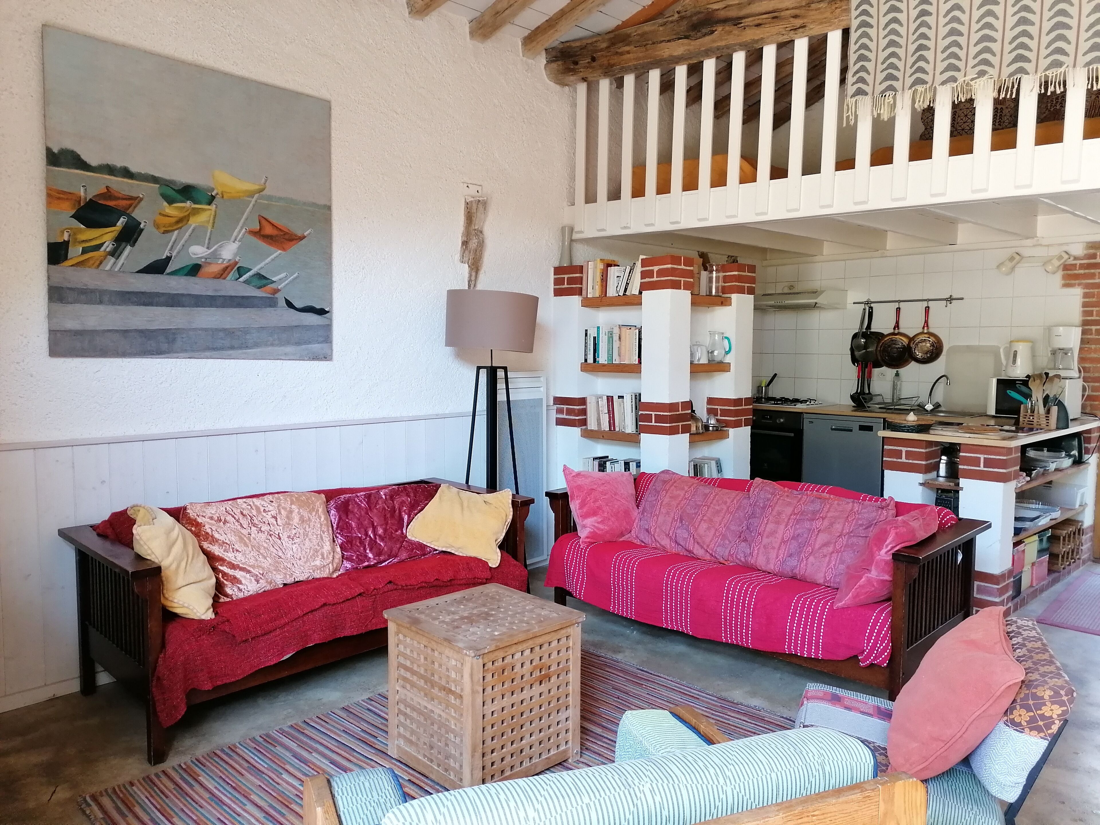 At the heart of a vineyard of Layon, gite awarded 3 epis, with a pool