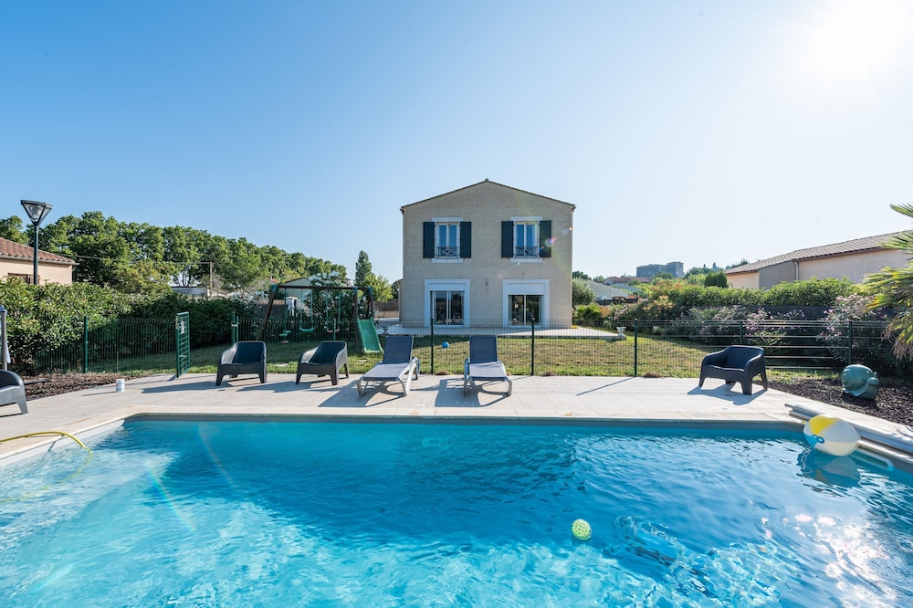 Carcassonne region: Beautiful holiday home with private pool