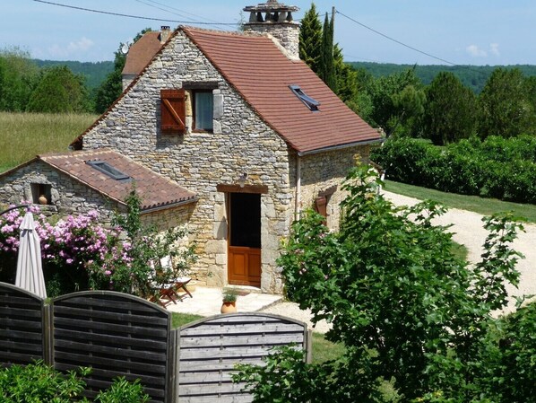 Exterior - Ideal couple old bread oven 3 pers in pleasant place, swimming pool near Sarlat (Salviac)