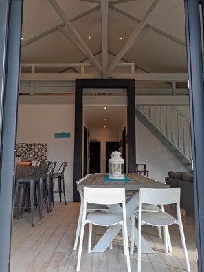 Dining - Mimizan large renovated house with pool near beach and bike path (Mimizan)