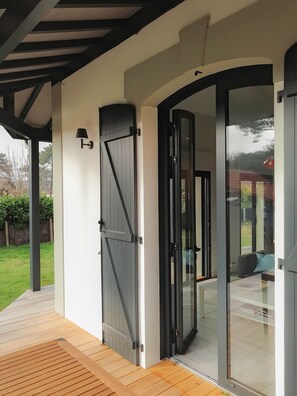 Exterior detail - Mimizan large renovated house with pool near beach and bike path (Mimizan)