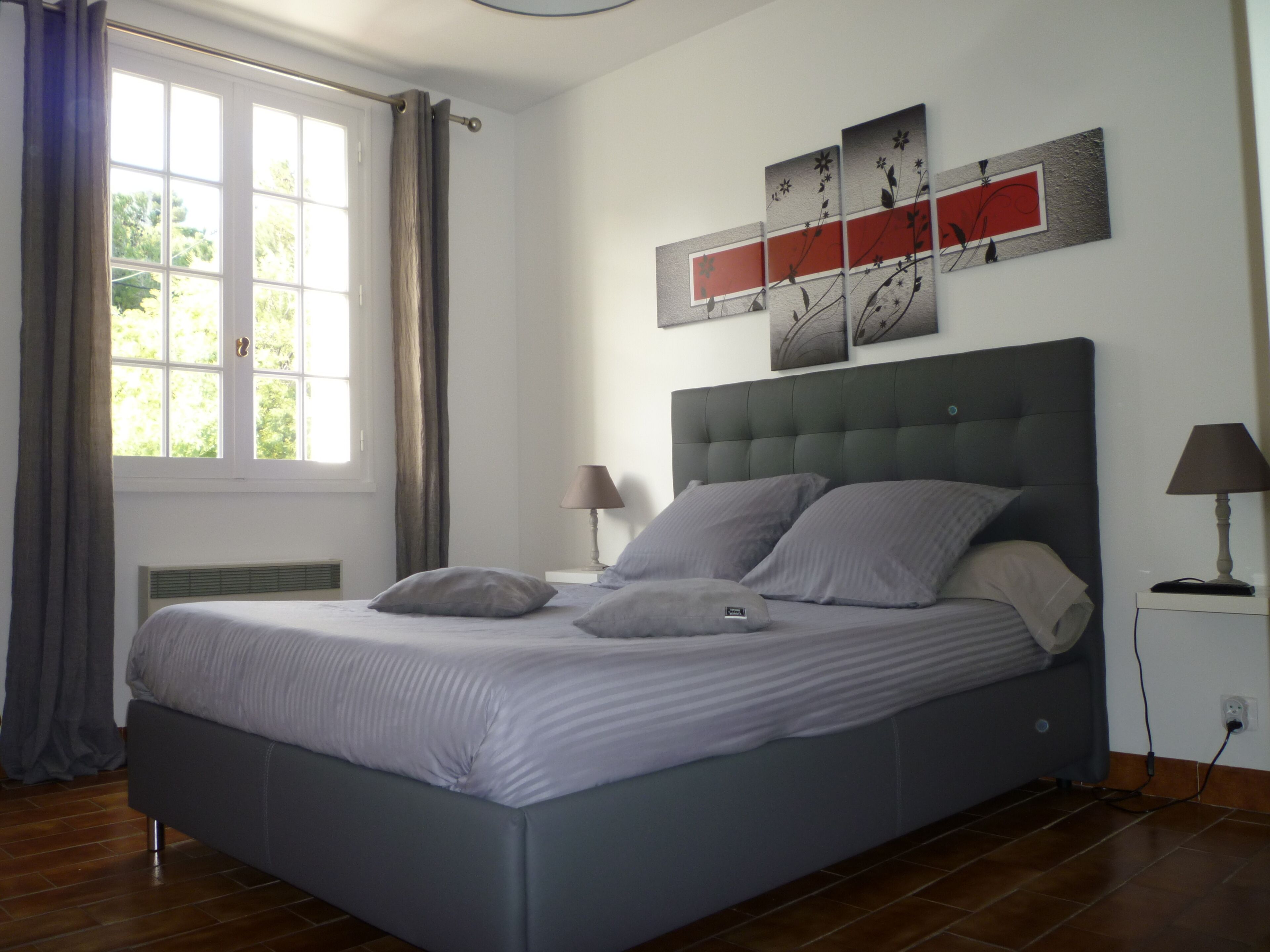 villa of 170m2, 4 bedrooms for 10 people, 2 minutes walk from the beach