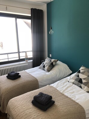 Schreibtisch, Bügeleisen/Bügelbrett, kostenloses WLAN, Bettwäsche