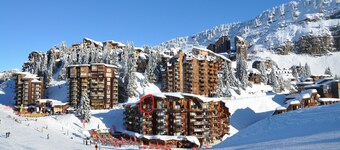 AU SEPIA AVORIAZ Bright cosy DUPLEX 4* . BALCONY. DIRECT ACCESS to the ski slope