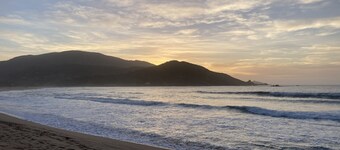 Grand appartement terrasse avec vue imprenable sur le golfe du Valinco.