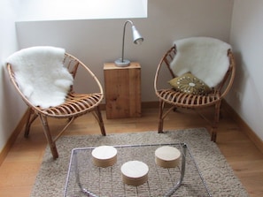Interior - Sunny family home, 900m. from beach, equipped garden with a shower, WIFI HD, TV (Plurien)