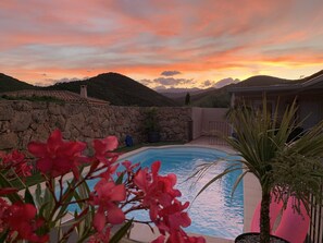 Ulkouima-allas, lämmitetty uima-allas