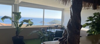 プライベートプールのあるヴィラ、ビーチから200 mのシービュー