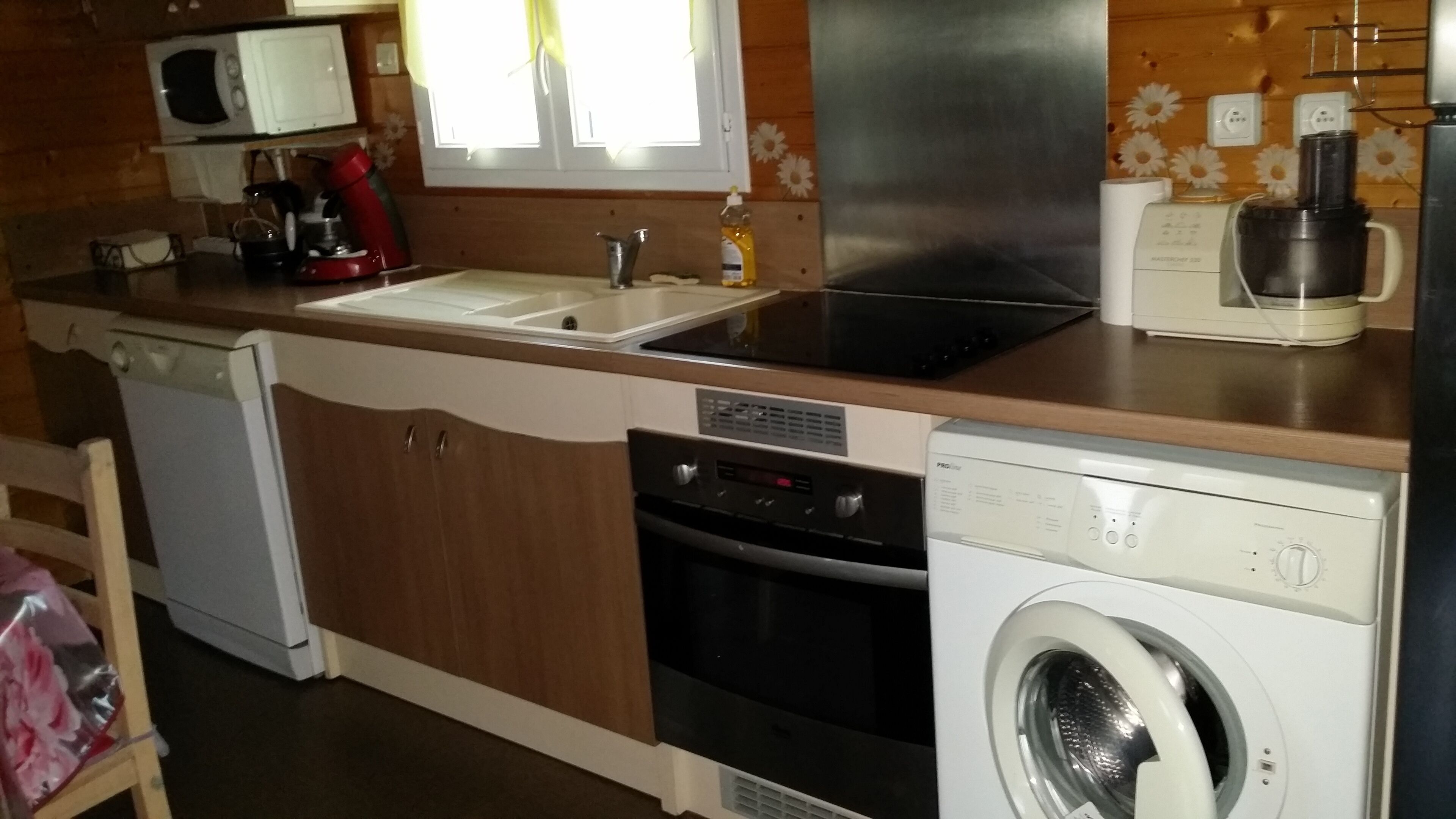 0643062570Comfortable chalet in a residential park of leisure 4 * <br>