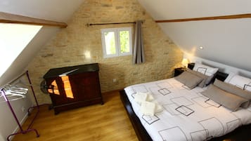 4 quartos, cofres nos quartos, ferros/tĂĄbuas de passar roupa