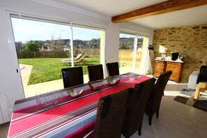 Interior - Air-conditioned house, south view private heated swimming pool 13 m. JACUZZI. (Sarlat-La-Canéda)