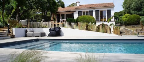 Piscine extérieure, piscine chauffée