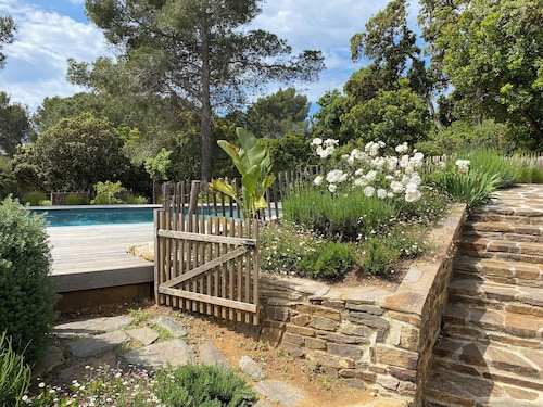 La Croix Valmer, Villa / Detached house quietly, 300 m from the beach