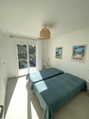 3 bedrooms, in-room safe, iron/ironing board, travel cot - La Croix Valmer, Villa / Detached house quietly, 300 m from the beach (La Croix-Valmer)