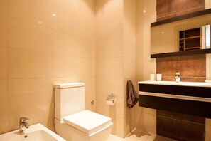 Bathtub - Calm Central Cozy Aprt (Casablanca)