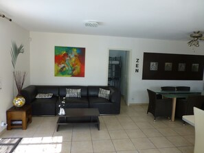 Interior - Very beautiful wooded villa, heated swimming pool, breathtaking view - 8/10 people (Les Cluses)