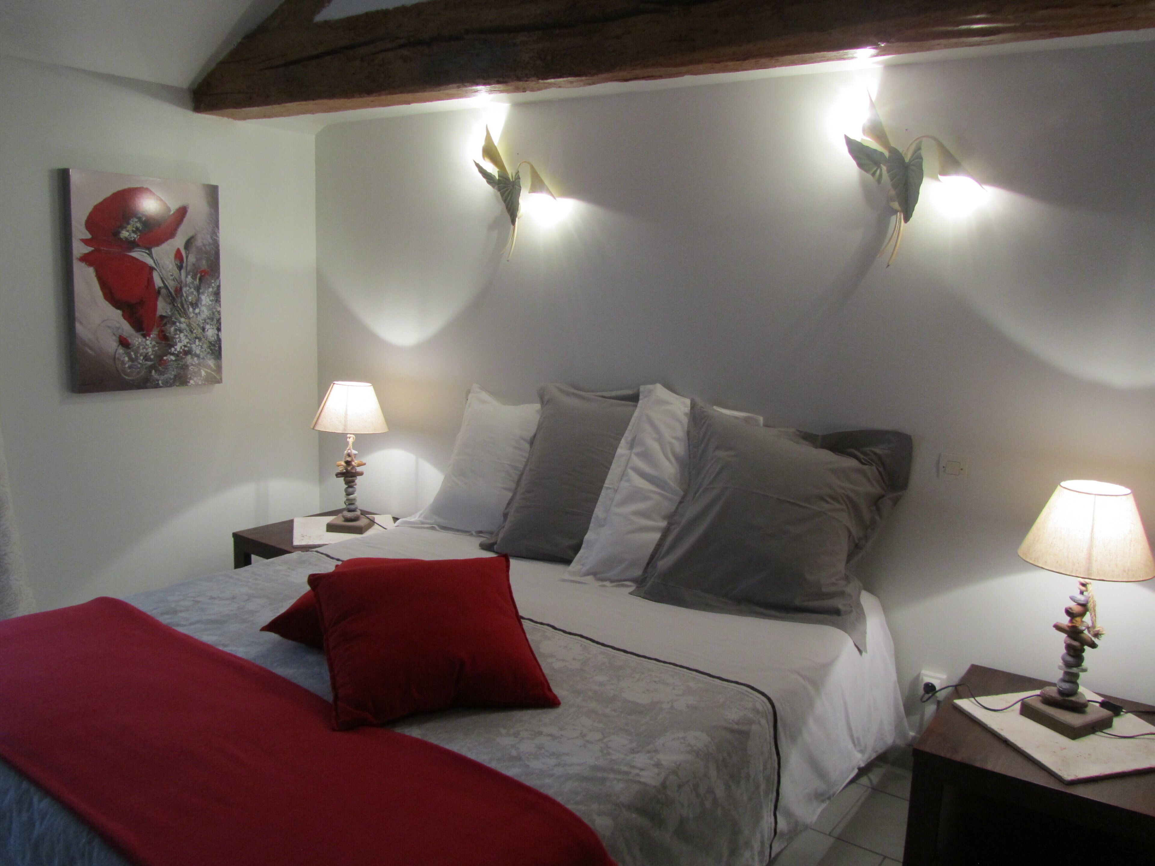 Poppy Room - 2 to 4 people (2 adults + 2 children)