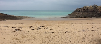 Fisherman's cottage ***, parking possible, 80 m from the sea, garden, 5 per, wifi