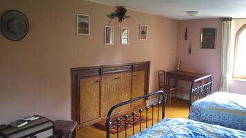 5 Schlafzimmer, Bügeleisen/Bügelbrett, Reisekinderbett, kostenloses WLAN