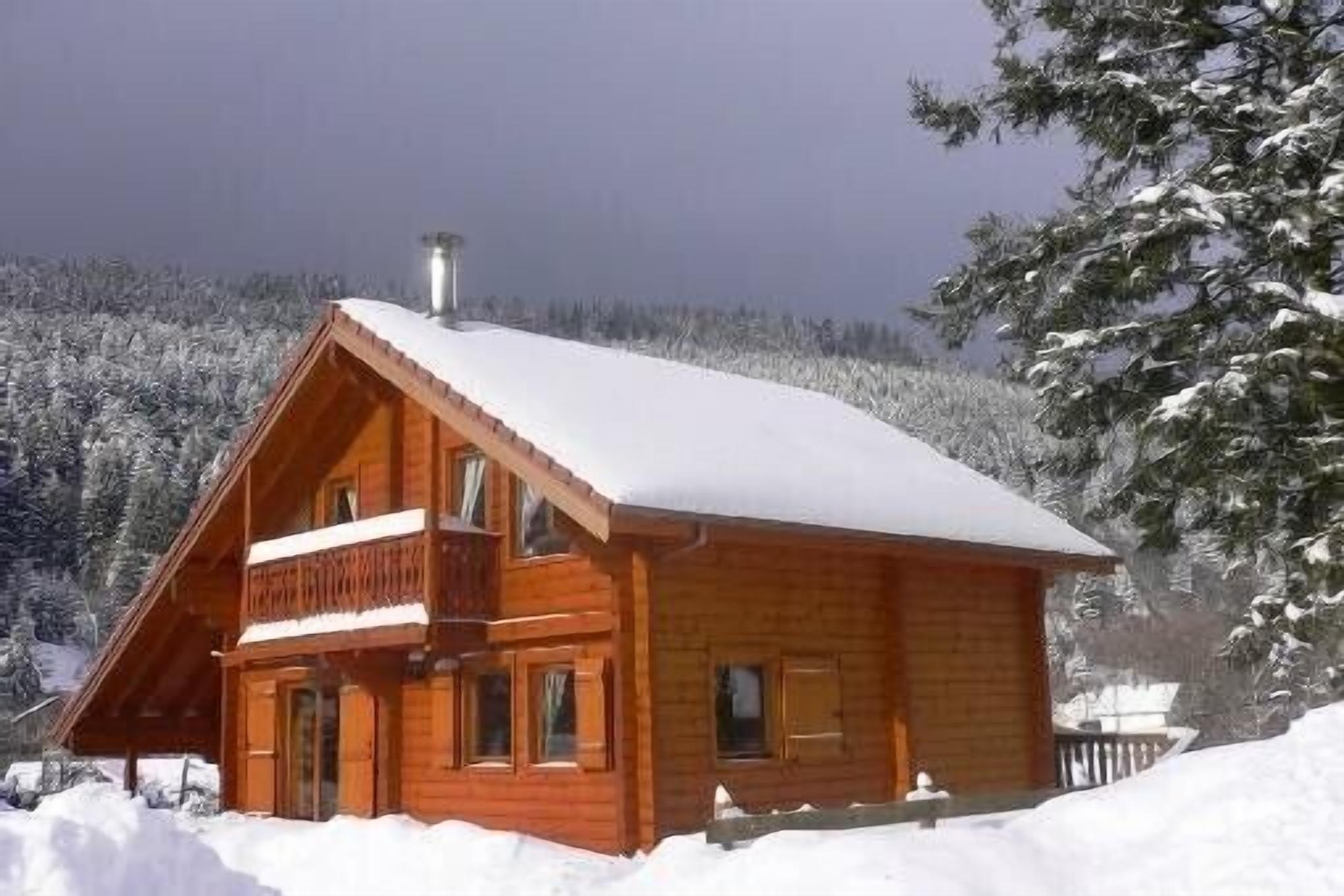 All-wood chalet, biological timber preservative, with Finnish sauna