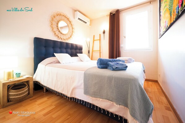 3 bedrooms, iron/ironing board, travel crib, free WiFi - My villa in the south of France w/ private pool - a perfume of sea and garrigue (Frontignan)