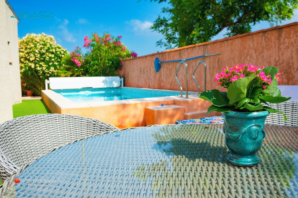 My villa in the south of France w/ private pool - a perfume of sea and garrigue