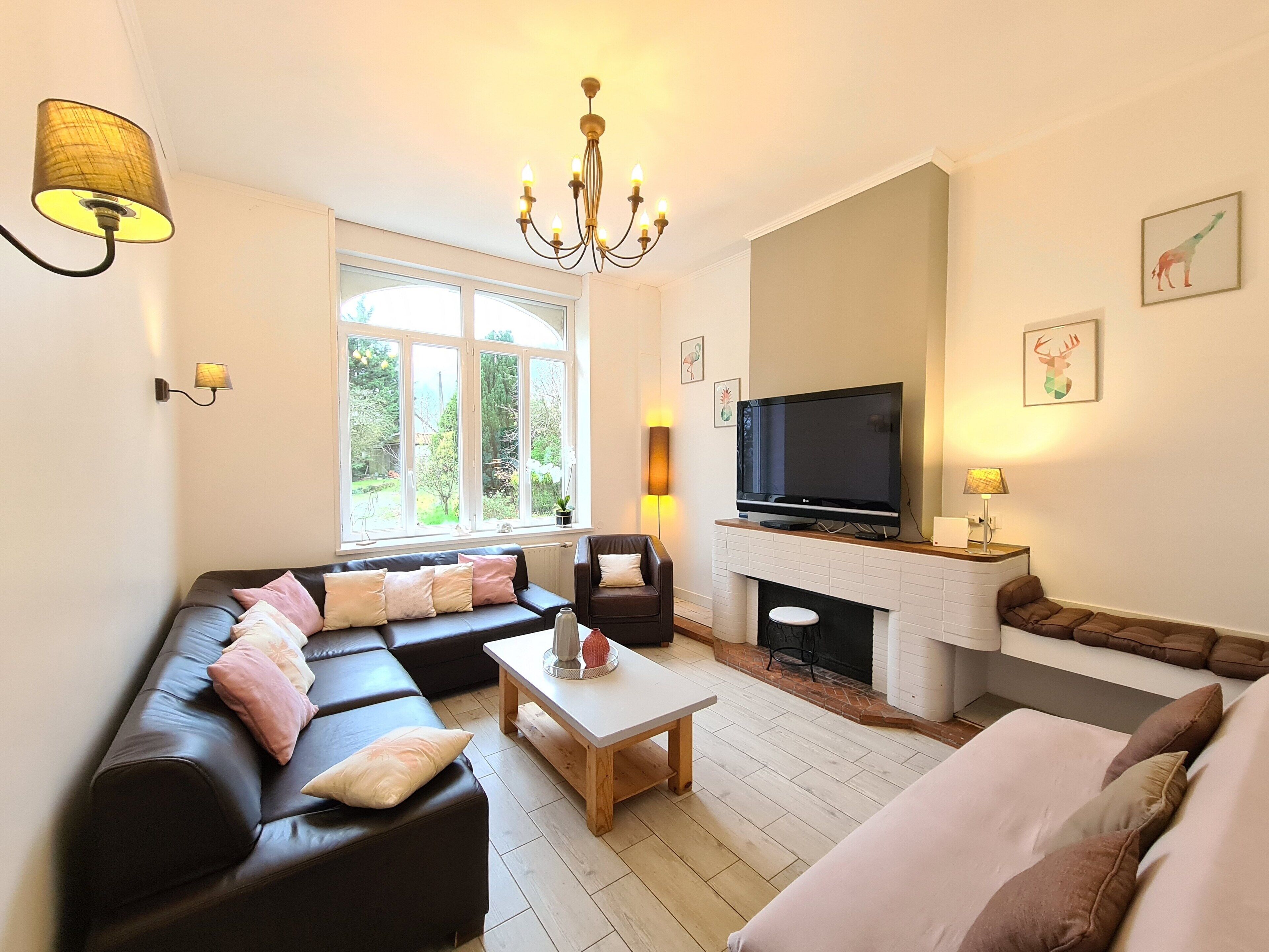 LARGE HOUSE ON THE OPAL COAST NEAR BEACHES UP TO 15 PEOPLE