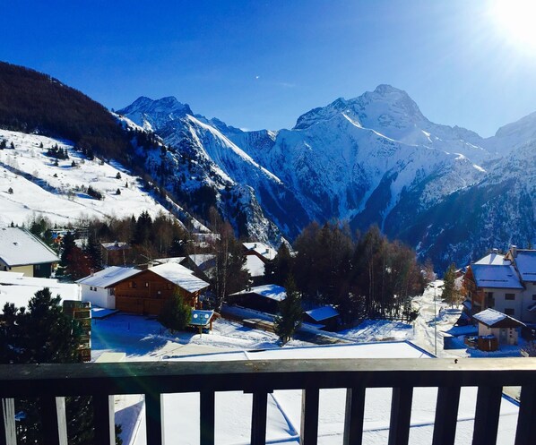 Property grounds - SNOW FRONT 20 M OF "DIABLE" LIFT, CLEANING INCLUDED, POSSIBLE TO RENT 2 APARTS (Les Deux-Alpes)