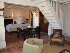 Interior - Romantic house with garden in Loire Valley, pets allowed (Le Tranger)