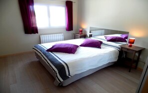 4 habitaciones, tabla de planchar con plancha y wifi gratis 