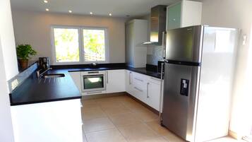 KĂžleskab, mikrobĂžlgeovn, ovn, kogeplade