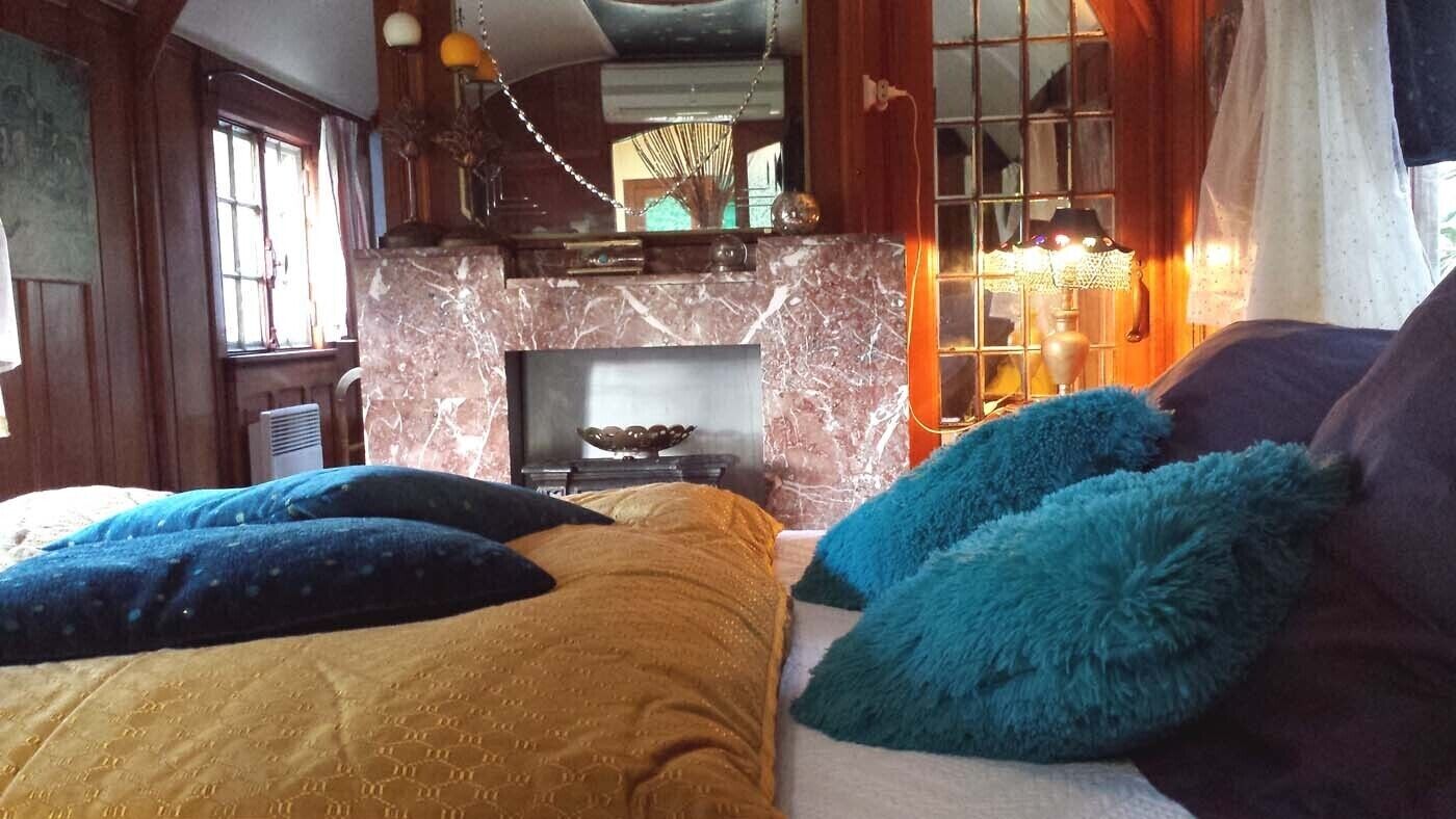 Amandari fairground trailer