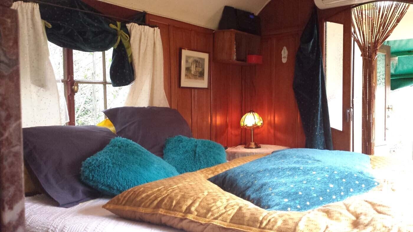 Amandari fairground trailer