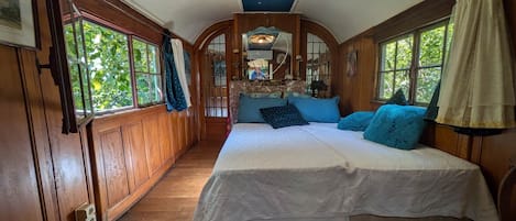 1 bedroom, iron/ironing board, free WiFi