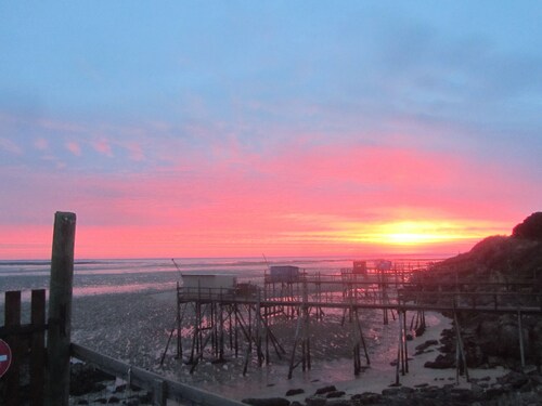  Jolie maison trés appréciée, calme, proche bord de mer, piscine privée, 3*