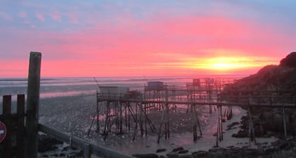 Jolie maison trés appréciée, calme, proche bord de mer, piscine privée, 3*