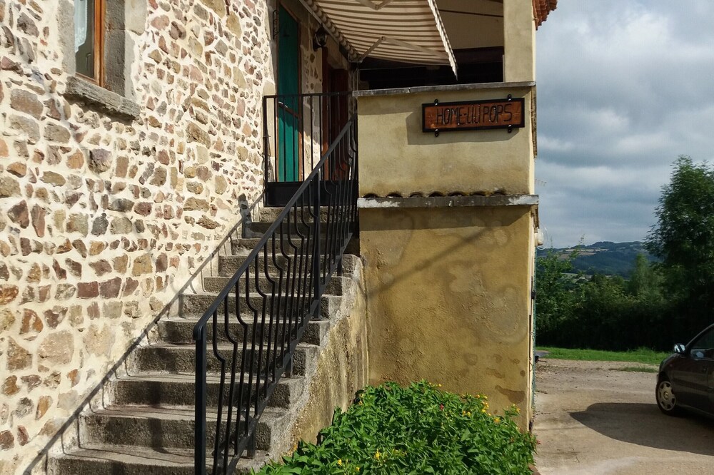 A real "cocoon" nestled in the heart of Puy-Dôme