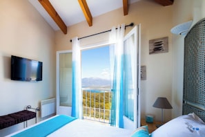 2 bedrooms, iron/ironing board, travel cot, free WiFi - Villa, pool sea view (Belvédère-Campomoro)