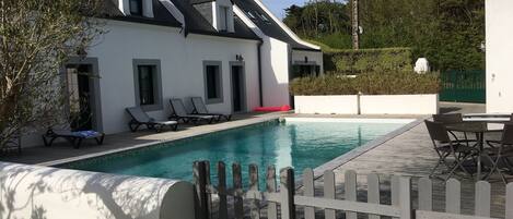 Outdoor pool, a heated pool