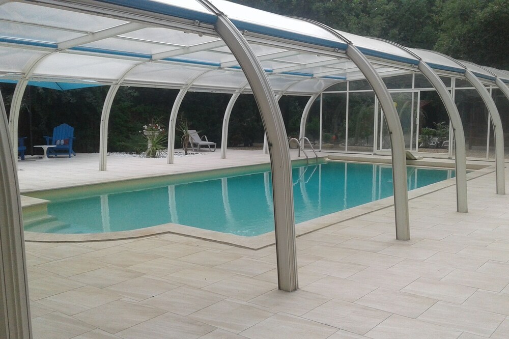 Small detached house with pool in TRANS EN PROVENCE