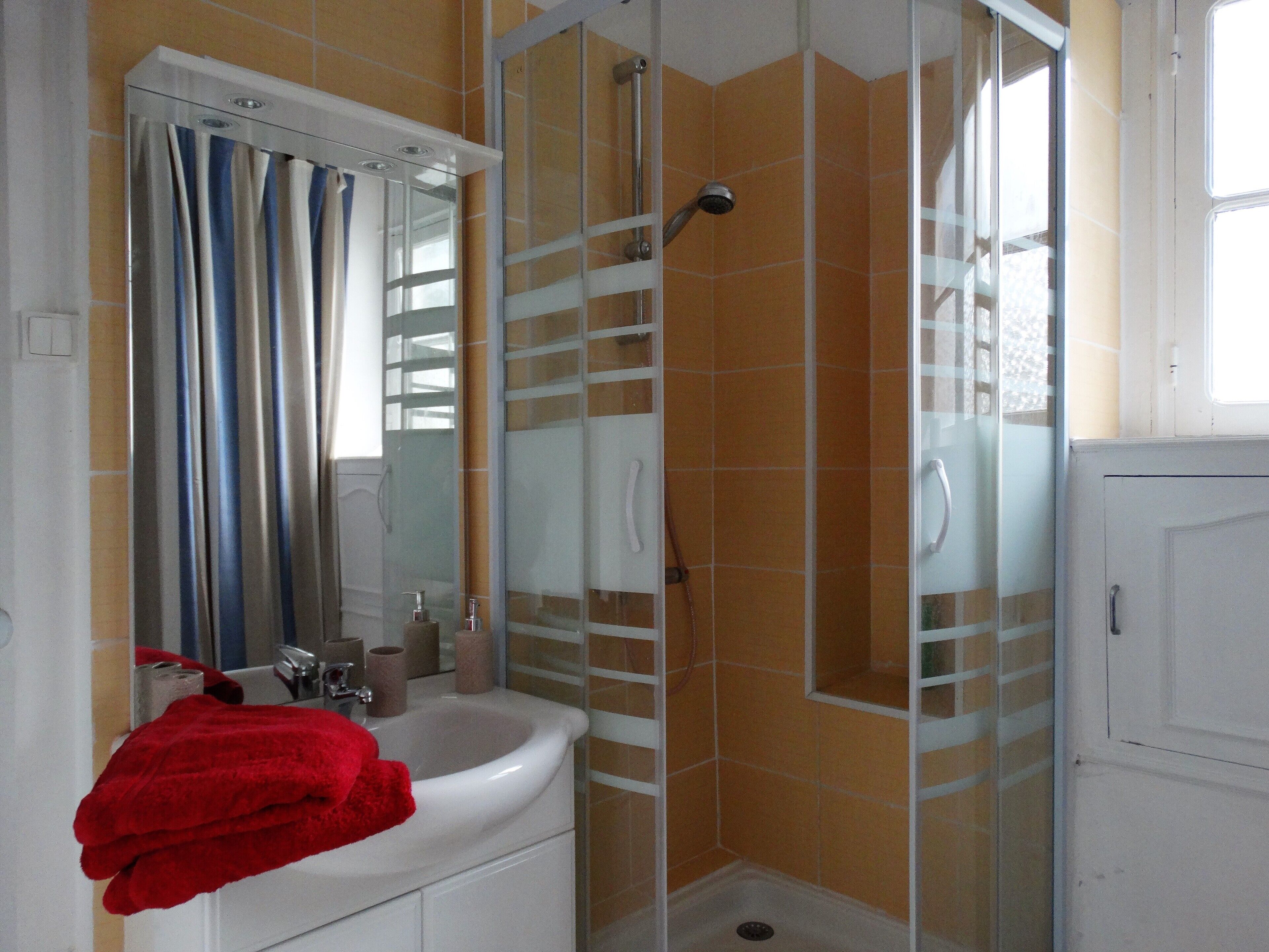 Towels, toilet paper