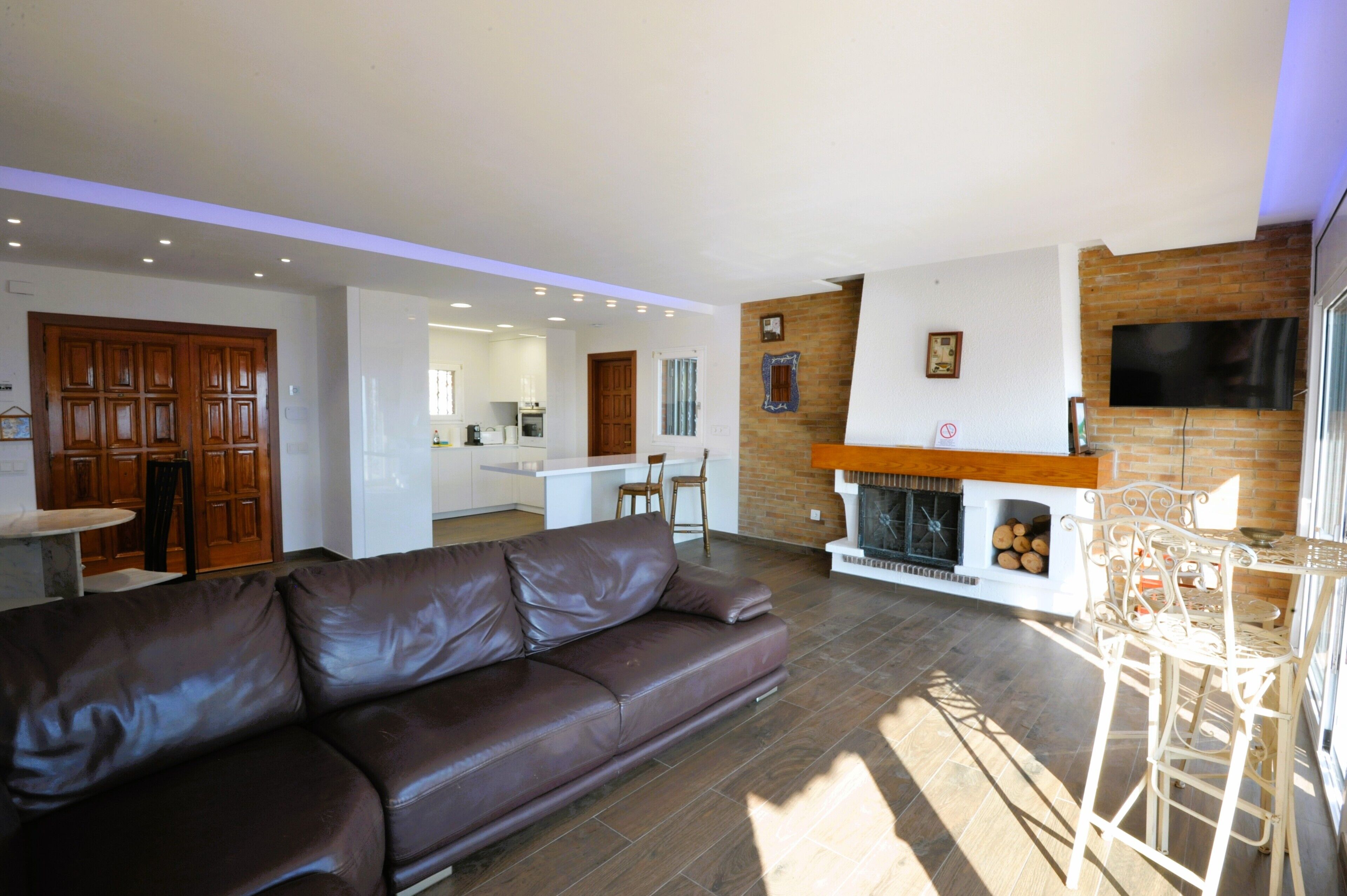 Villa with wonderful seaview, 1800 m from the beach and the town centre