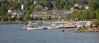 Apartment in renovated farmhouse overlooking lake and valley