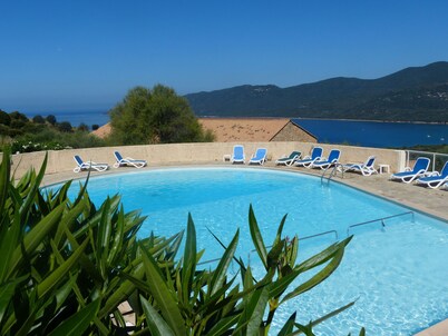 Resa 2025 open! SUPERB SEA VIEW mini villa heated pool Serra di Ferro