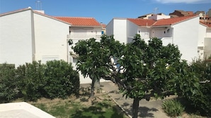 Property grounds - Cozy T2 Apt, 5 Guests, Terrace, Near Beach, Port Leucate (Port Leucate)