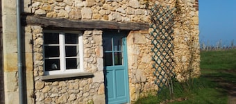 "La foigniere" Old stone outbuilding