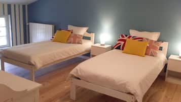 2 chambres, fer et planche Ă  repasser, Wi-Fi gratuit, draps fournis