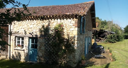 "La foigniere" Old stone outbuilding