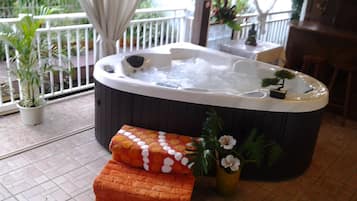 Bain à remous intérieur