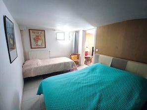 1 Schlafzimmer, Schreibtisch, Bügeleisen/Bügelbrett, kostenloses WLAN